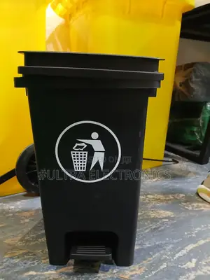 Garbage 30l Plastic Pedal Dustbin Suitable for Hygienic Waste Disposal