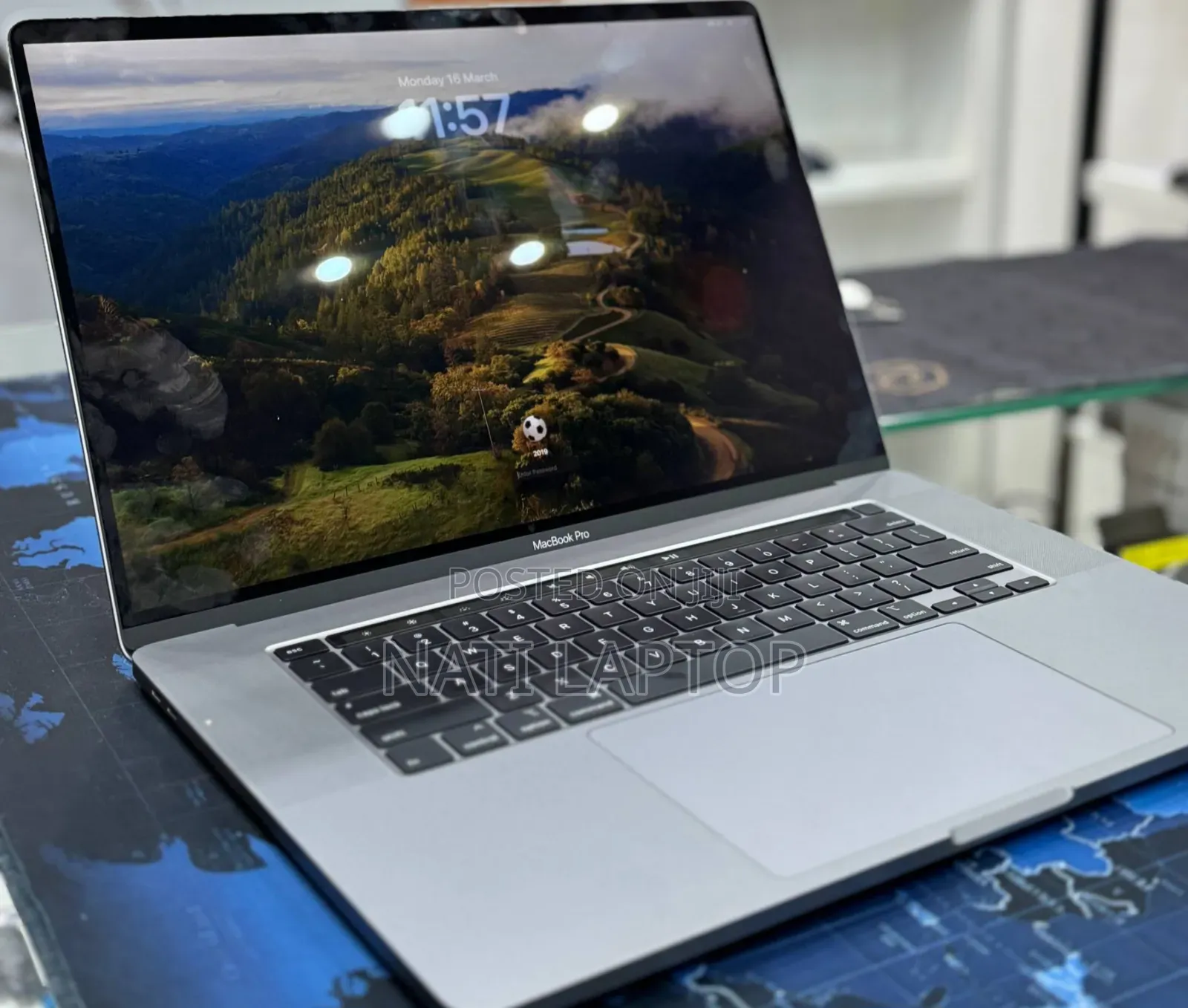 New Laptop Apple MacBook Pro 2019 16GB Intel Core i7 SSD 512GB