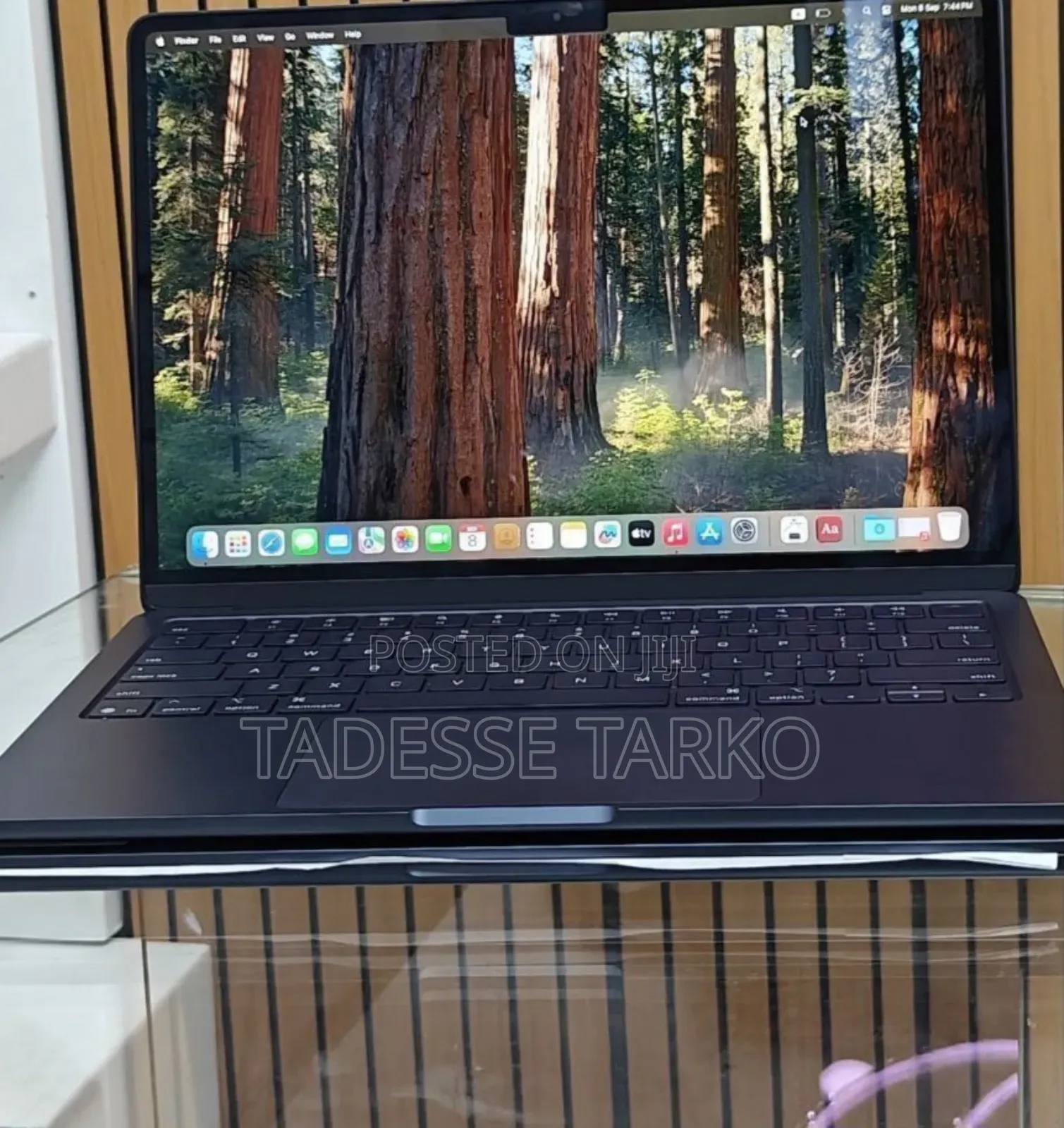 New Laptop Apple MacBook Air 2025 M4 13-inch 16GB Apple M4 SSD 256GB