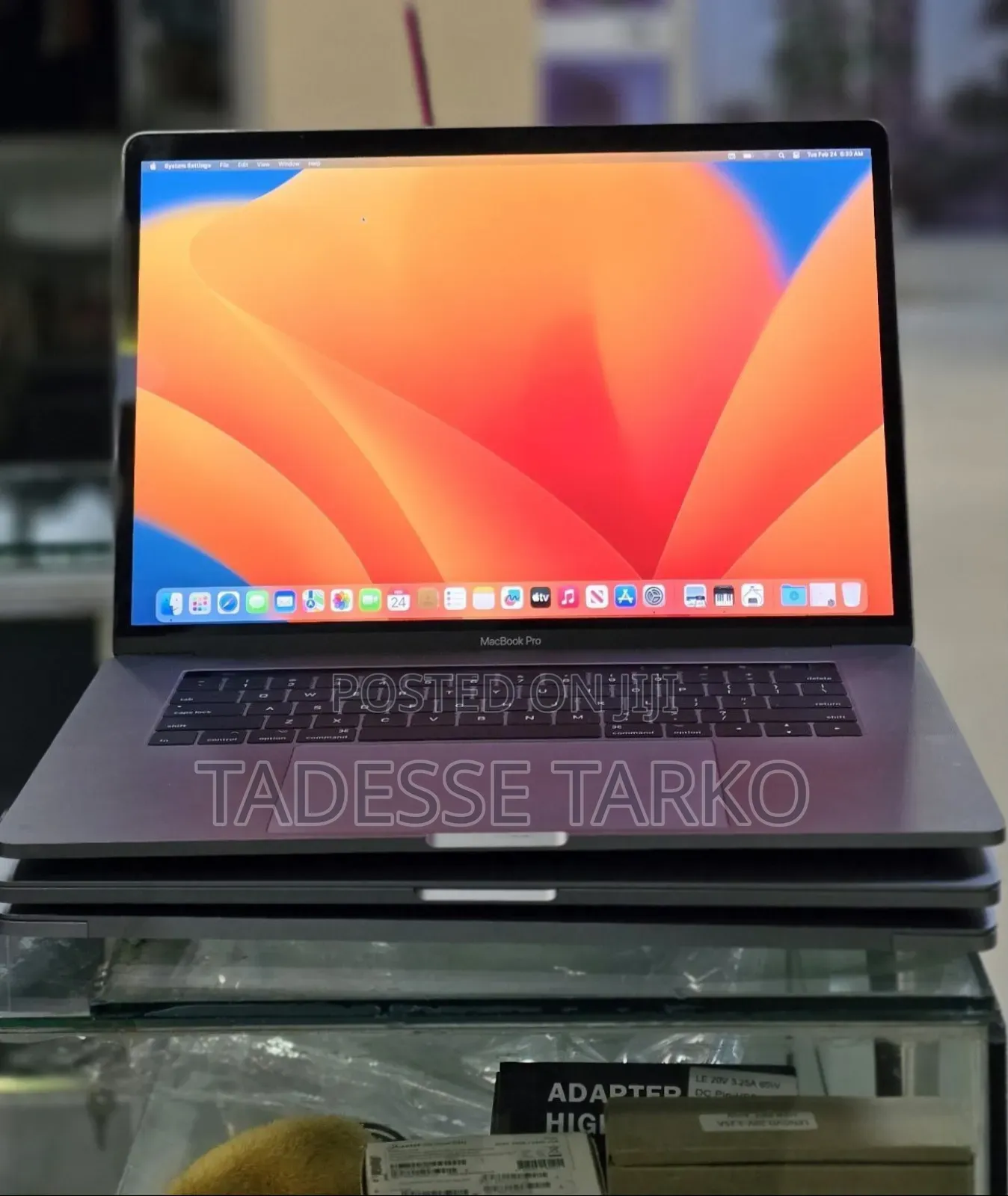 New Laptop Apple MacBook Pro 2017 16GB Intel Core i7 SSD 512GB