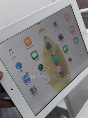 New Apple iPad 3 Wi-Fi + Cellular 32 GB Silver
