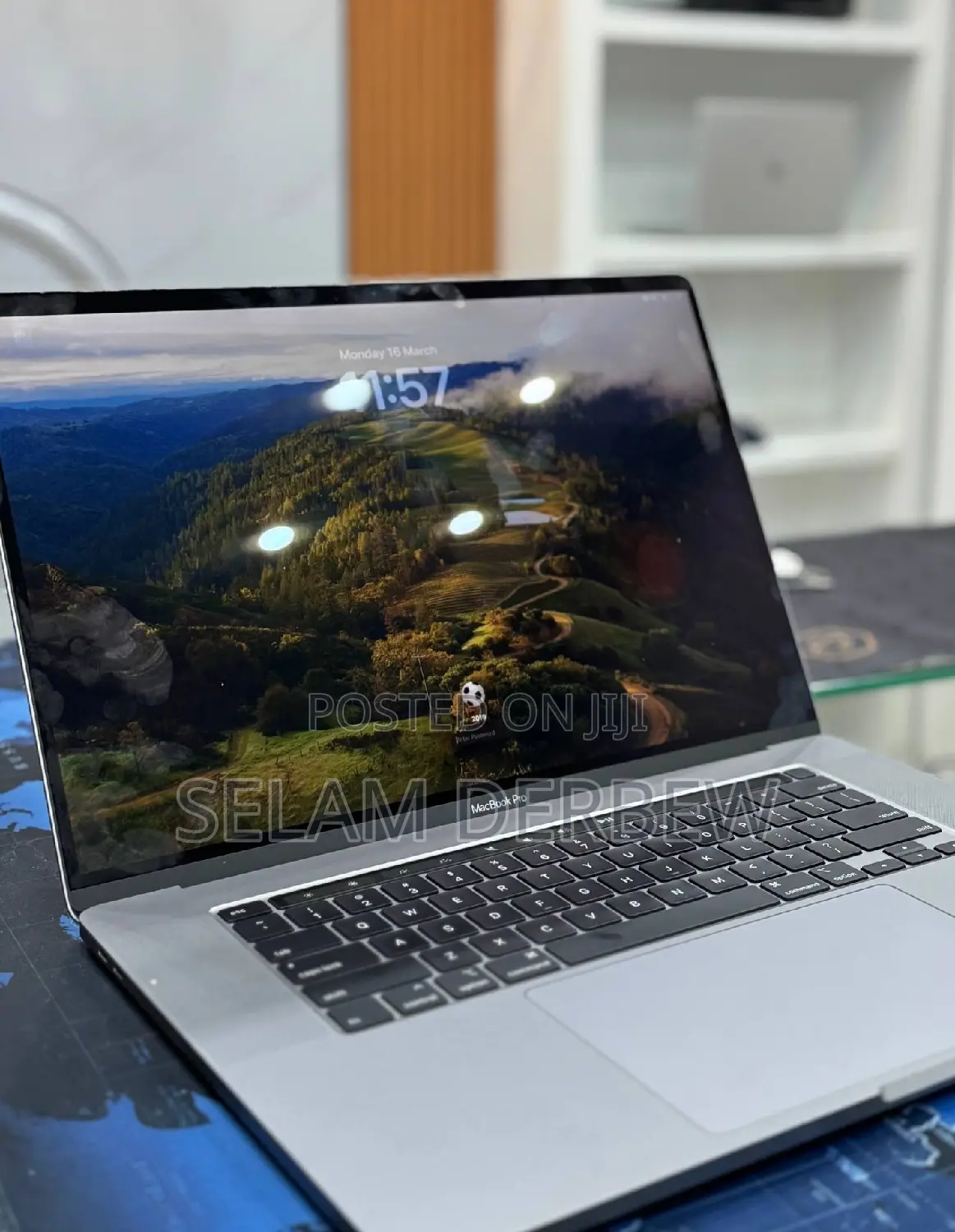New Laptop Apple MacBook Pro 2019 16GB Intel Core i7 SSD 512GB