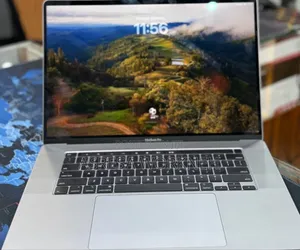 New Laptop Apple MacBook 2019 16GB Intel Core i7 SSD 512GB