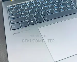 New Laptop Lenovo Yoga 7i 16GB Intel Core i7 SSD 512GB