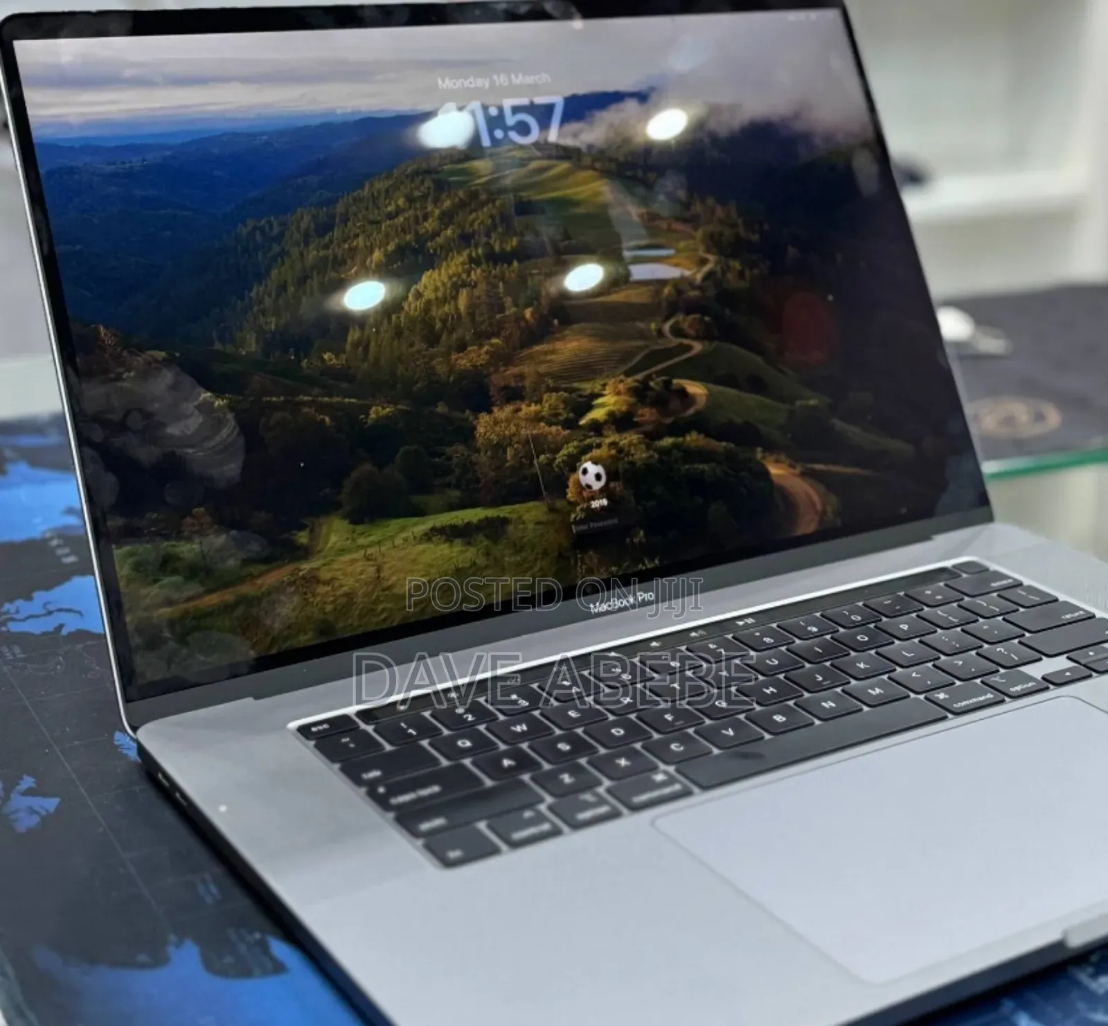 New Laptop Apple MacBook Pro 2019 16GB Intel Core i7 SSD 512GB