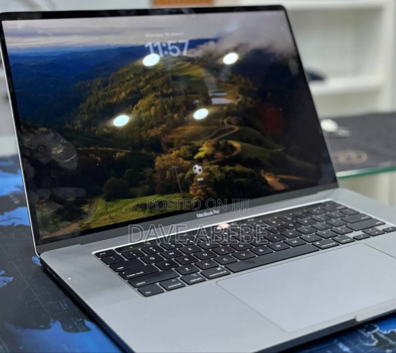 New Laptop Apple MacBook Pro 2019 16GB Intel Core i7 SSD 512GB