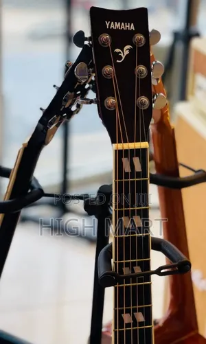 Guitar Yamaha F6000