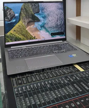 New Laptop Lenovo ThinkBook 13 16GB Intel Core i5 SSD 512GB