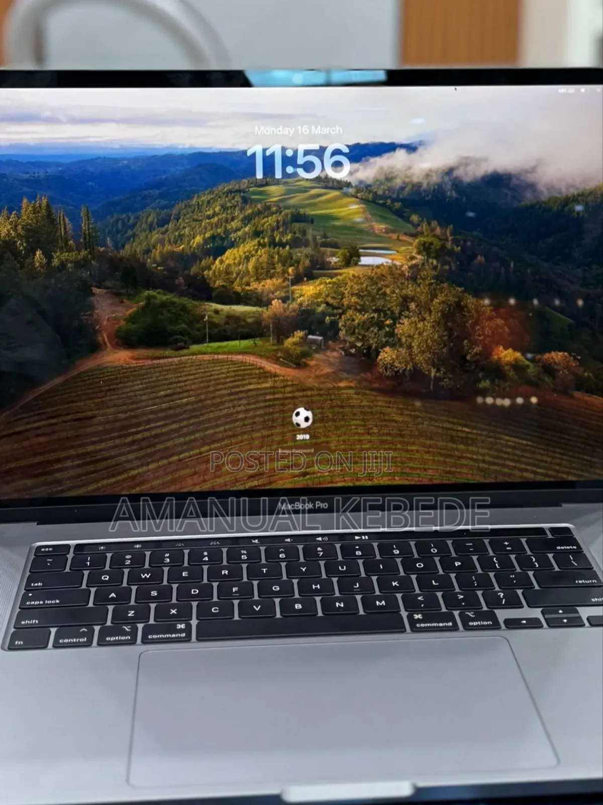New Laptop Apple MacBook Pro 2019 16GB Intel Core i7 SSD 512GB