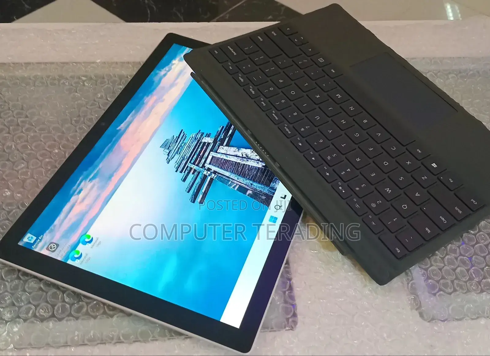 New Laptop Microsoft Surface Pro 7 16GB Intel Core i7 SSD 256GB