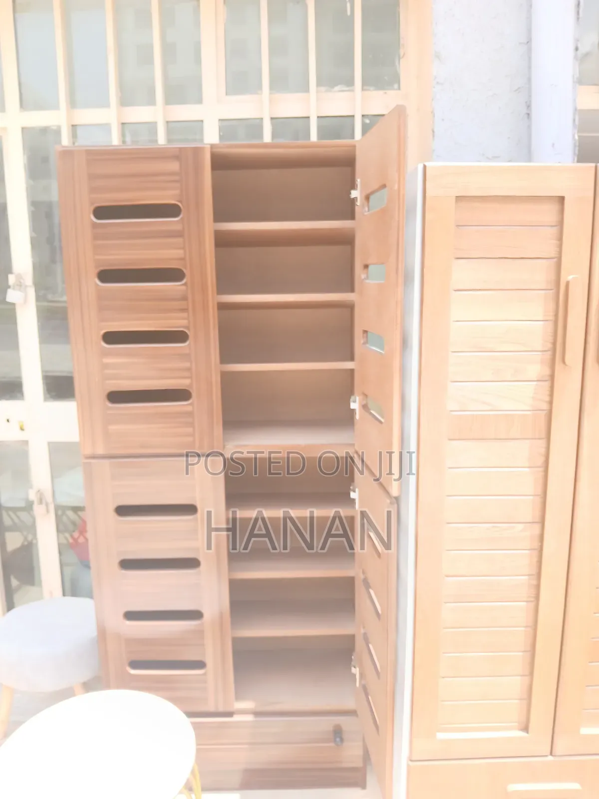 Girum Furniture