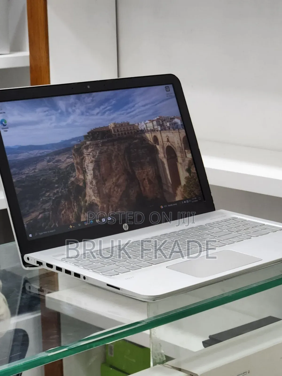 New Laptop HP Envy 15 8GB Intel Core i5 HDD+SSD 128GB