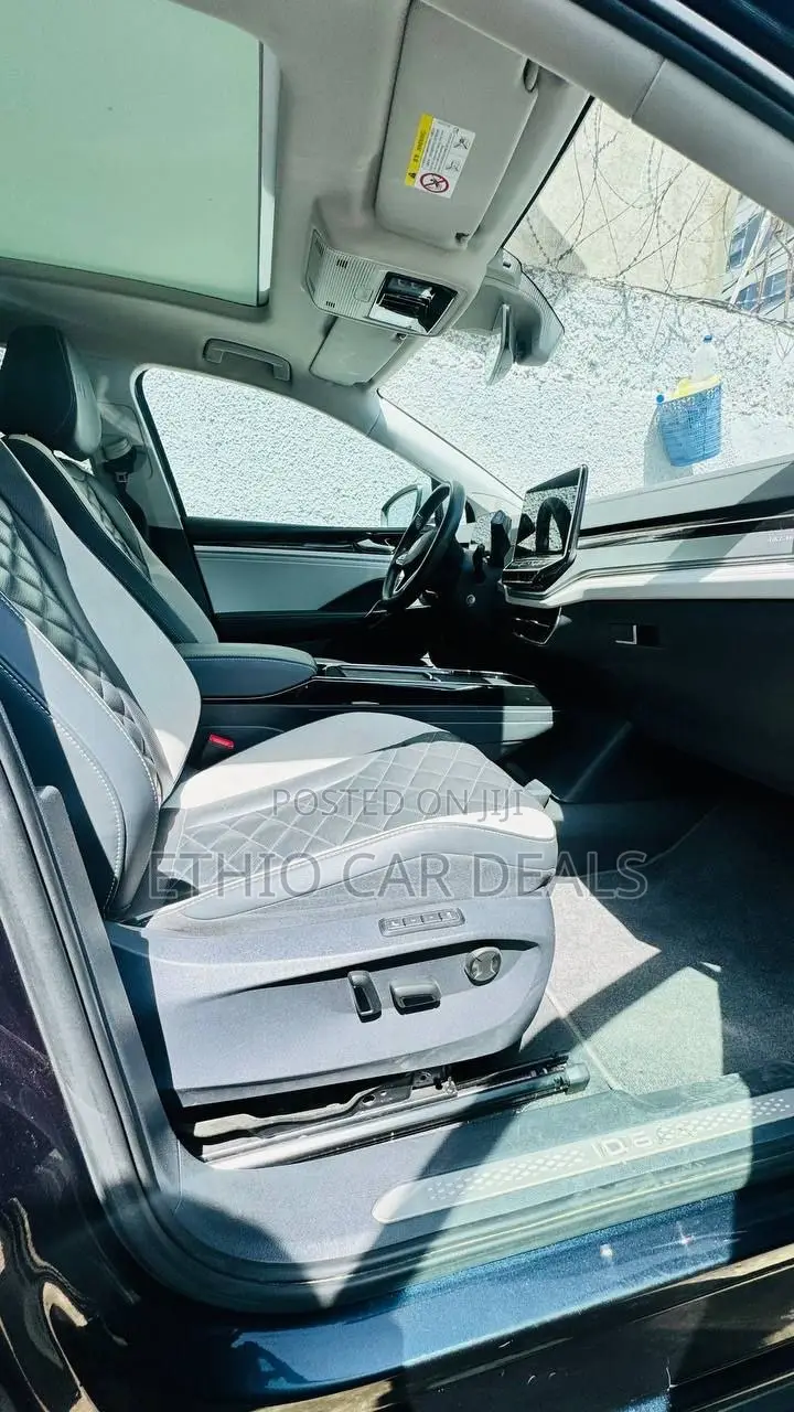 Volkswagen ID.6 2022 Gray