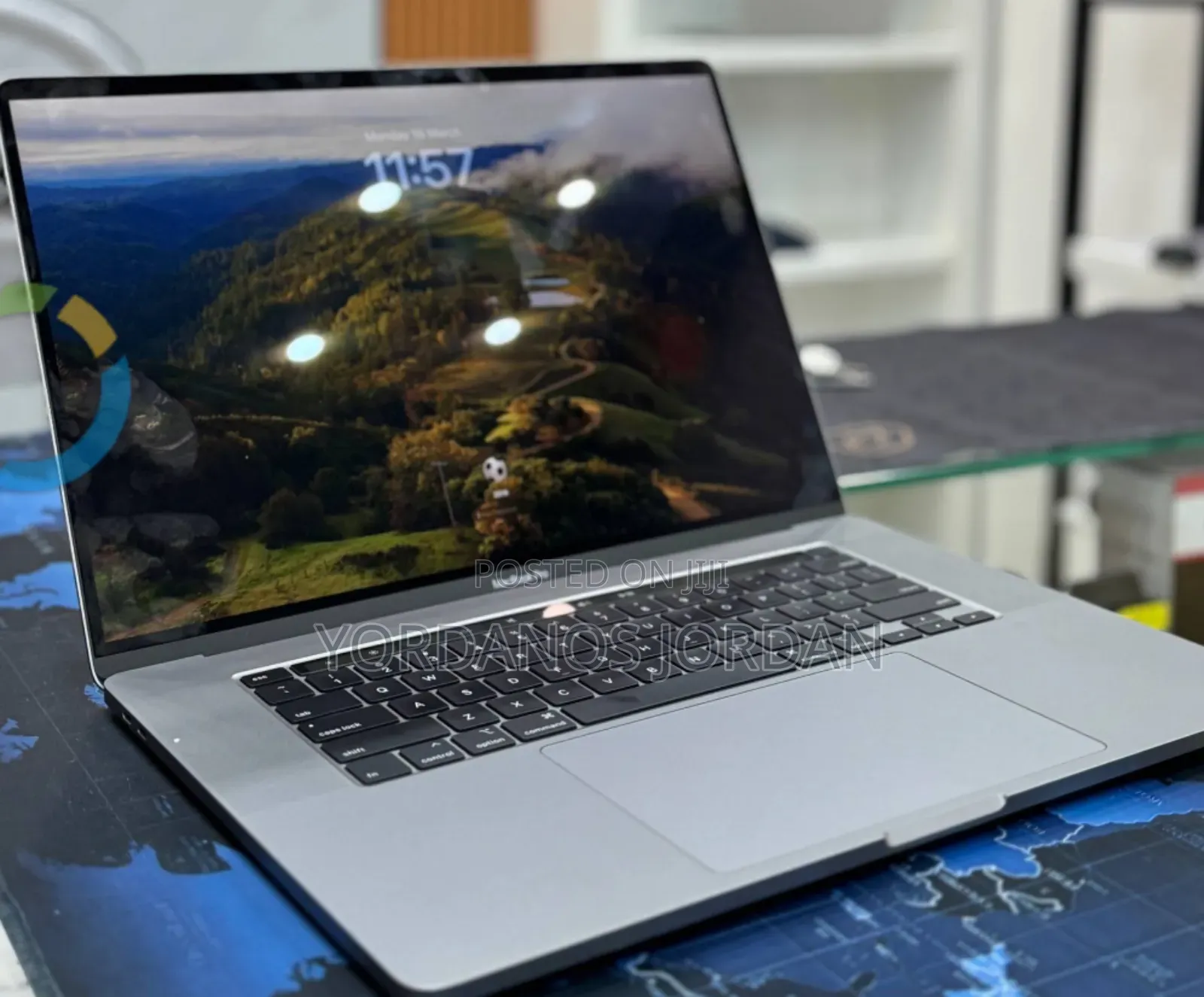 New Laptop Apple MacBook Pro 2019 16GB Intel Core i7 SSD 512GB