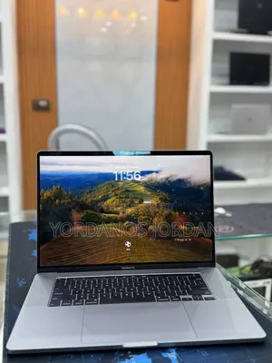 New Laptop Apple MacBook Pro 2019 16GB Intel Core i7 SSD 512GB