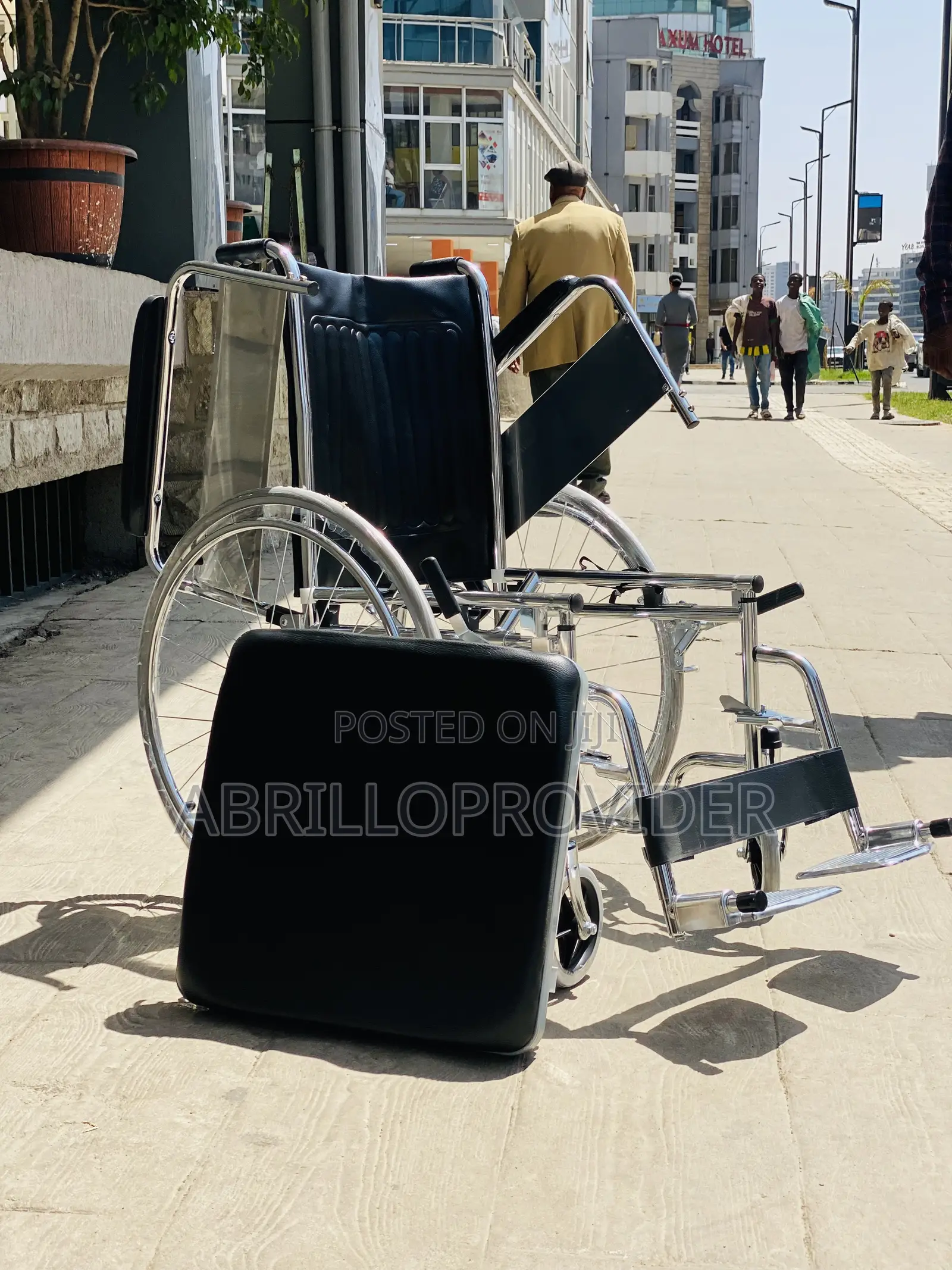 Wheelchair Toilet Commode Bariatric With 24 Wheels, Transport