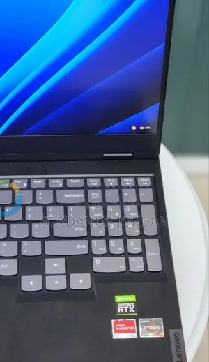 New Laptop Lenovo Legion 7 16GB AMD Ryzen 9 SSD 512GB