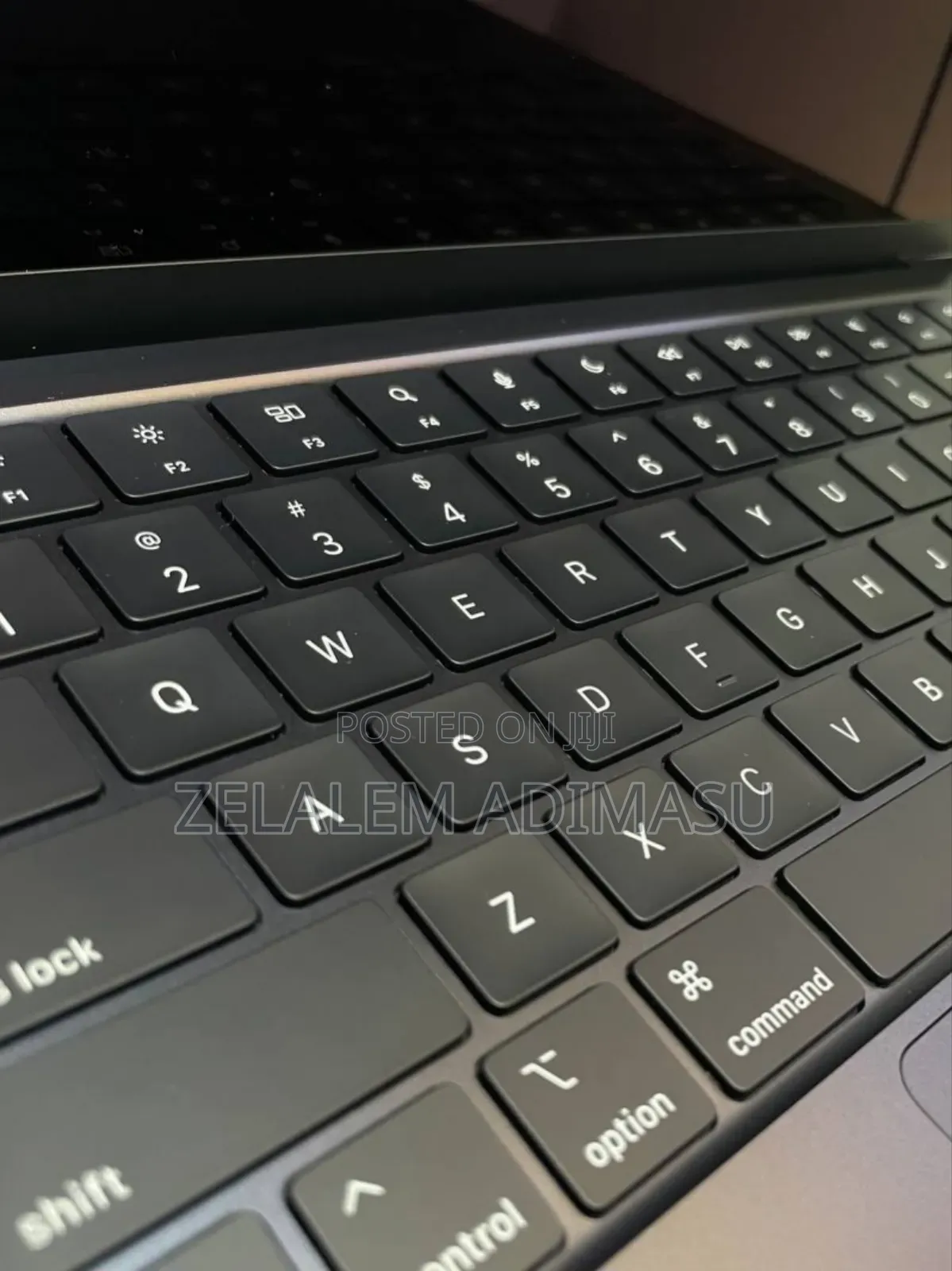 New Laptop Apple MacBook Air 2025 M4 13-inch 16GB Apple M4 SSD 512GB