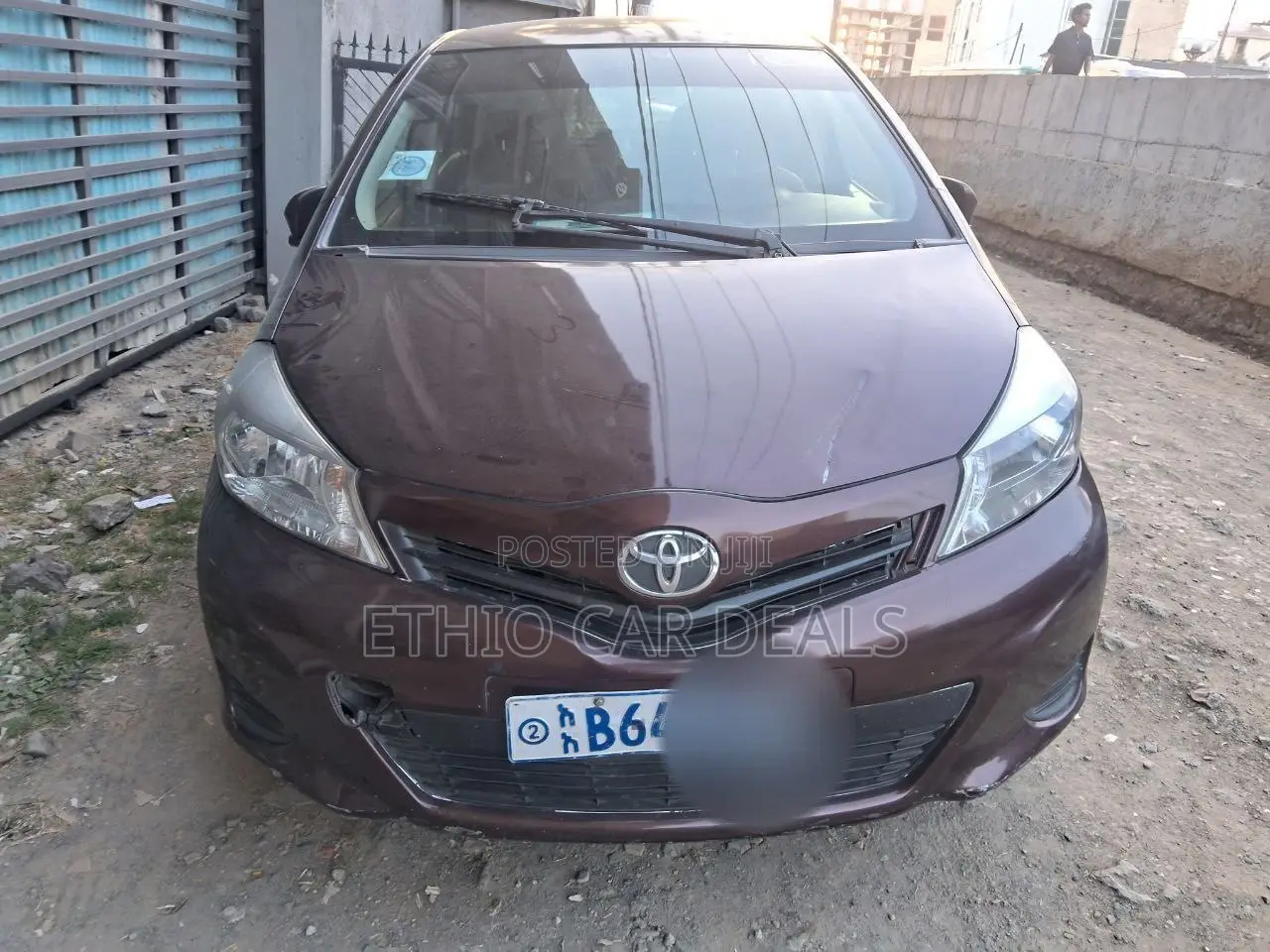 Toyota Yaris 2012 Burgundy