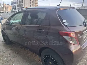 Toyota Yaris 2012 Burgundy