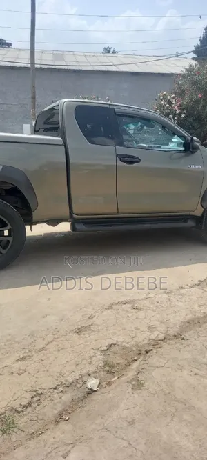 Toyota Hilux Revo Smart Cab Deisel 2.4 AWD 2022 Gray