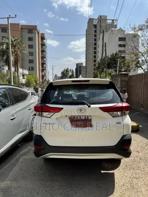 Toyota Rush 2022 White