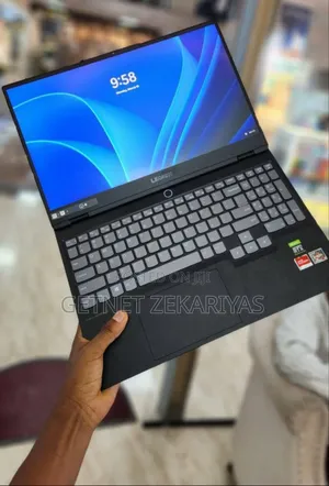 New Laptop Lenovo Legion Slim 5 16GB AMD Ryzen 9 SSD 512GB