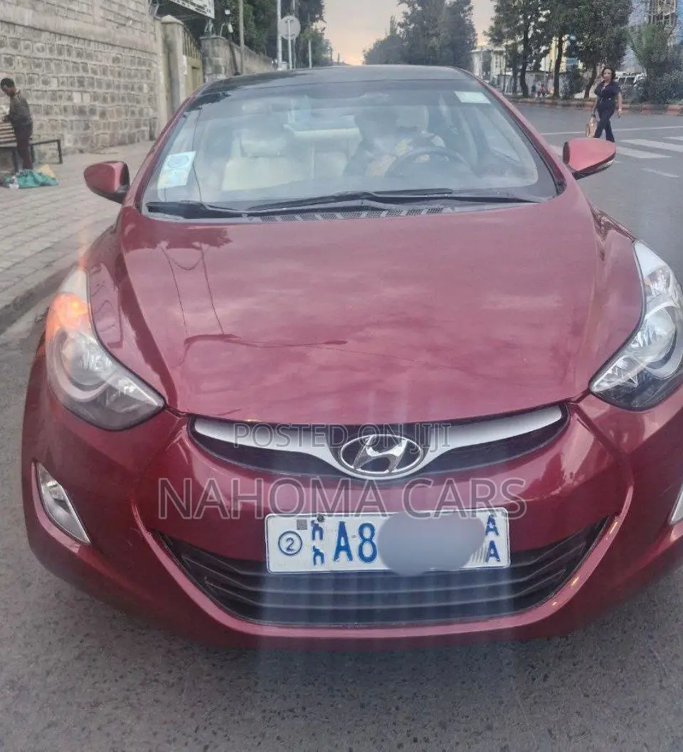 Hyundai Elantra 2013 Red