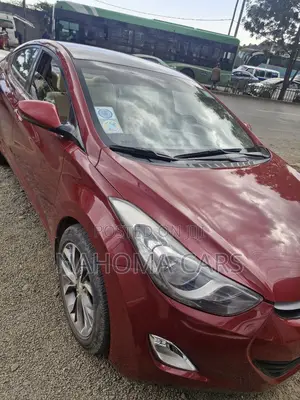 Hyundai Elantra 2013 Red