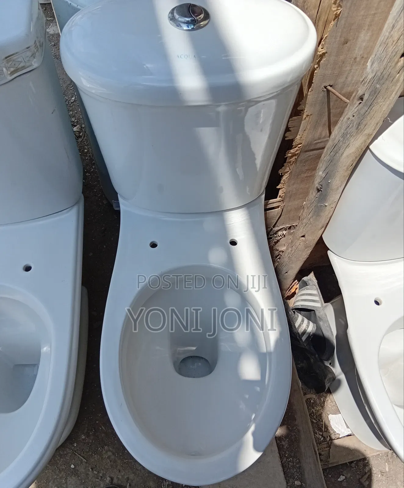 Aqua Toilet ሽንት ቤት