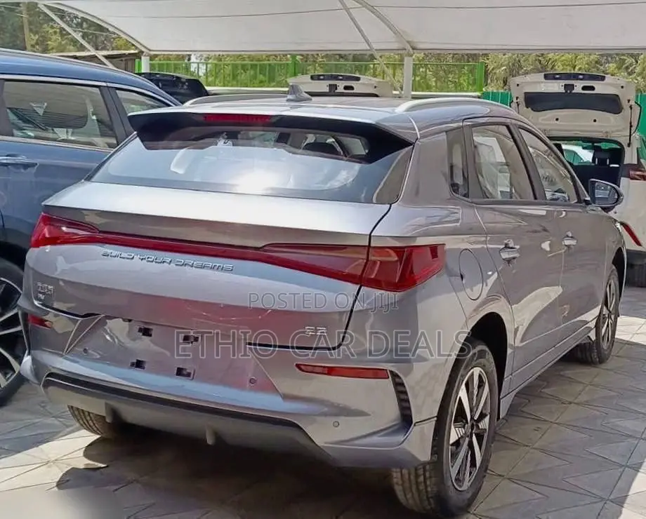 New BYD E2 43 kWh 94 hp FWD 2025 Gray