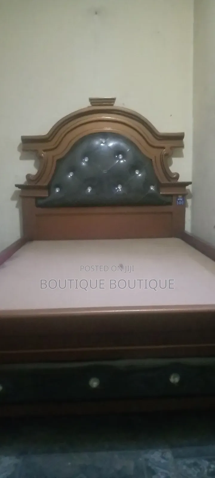 Bed 120 Meter