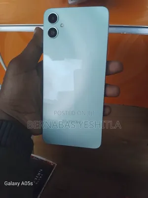 Samsung Galaxy M05 64 GB Gray