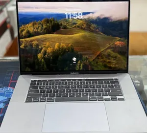 New Laptop Apple MacBook 2019 16GB Intel Core i7 SSD 512GB