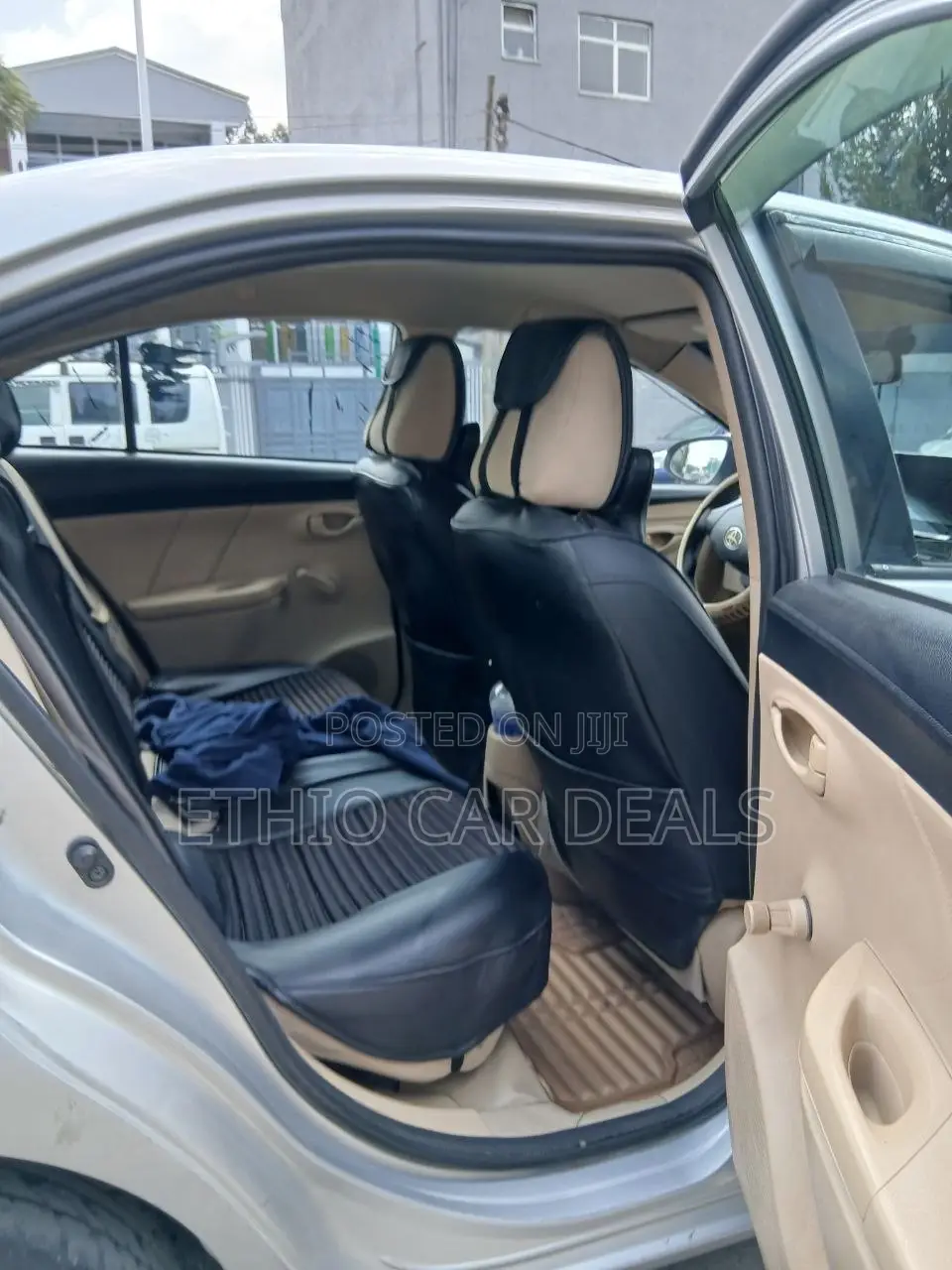 Toyota Yaris 2014 Silver