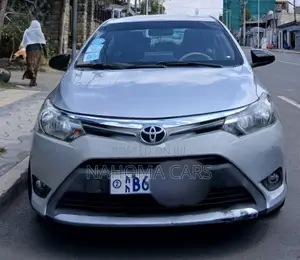 Toyota Yaris 2015 Silver