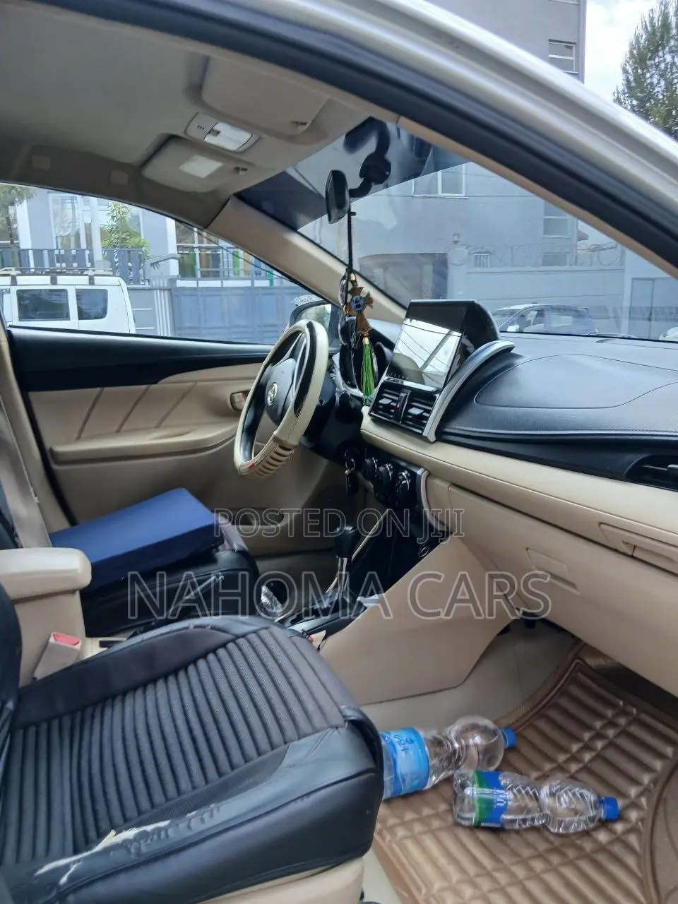 Toyota Yaris 2015 Silver