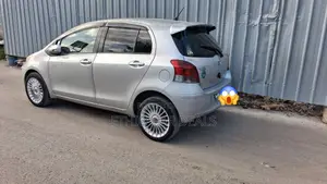 Toyota Yaris 2010 Silver