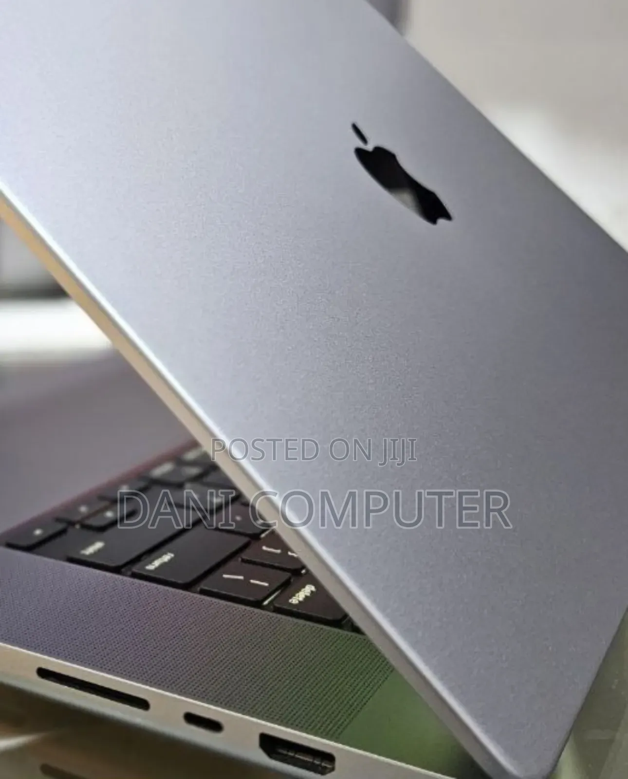 New Laptop Apple MacBook Pro 2021 M1 32GB Apple M1 Pro SSD 1T