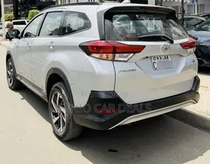 Toyota Rush 2022 Silver