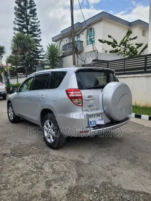Toyota RAV4 2012