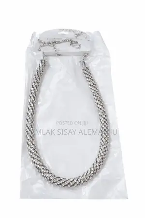 Neckle የአንገት ጌጥ