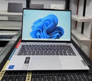 New Laptop Lenovo Ideapad 3 16GB Intel Core i5 SSD 512GB