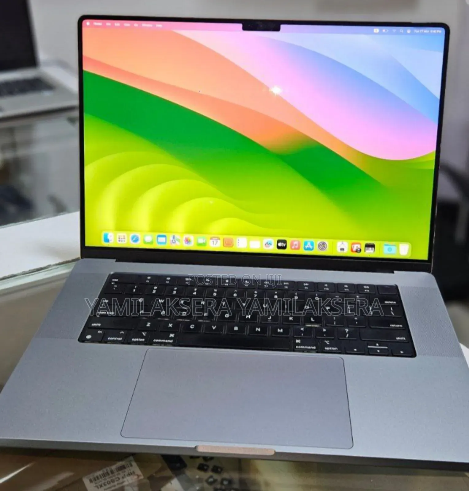 New Laptop Apple MacBook Pro M1 32GB Apple M1 Pro SSD 1T