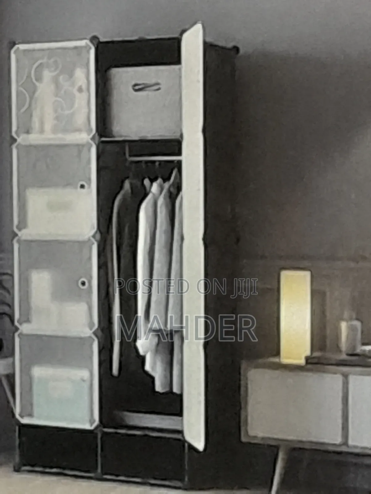 Plastic Wardrobe (ፕላስቲክ ቁምሳጥን)
