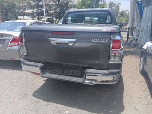 Toyota Hilux Revo Double Cab Deisel 2.8 RWD 2020
