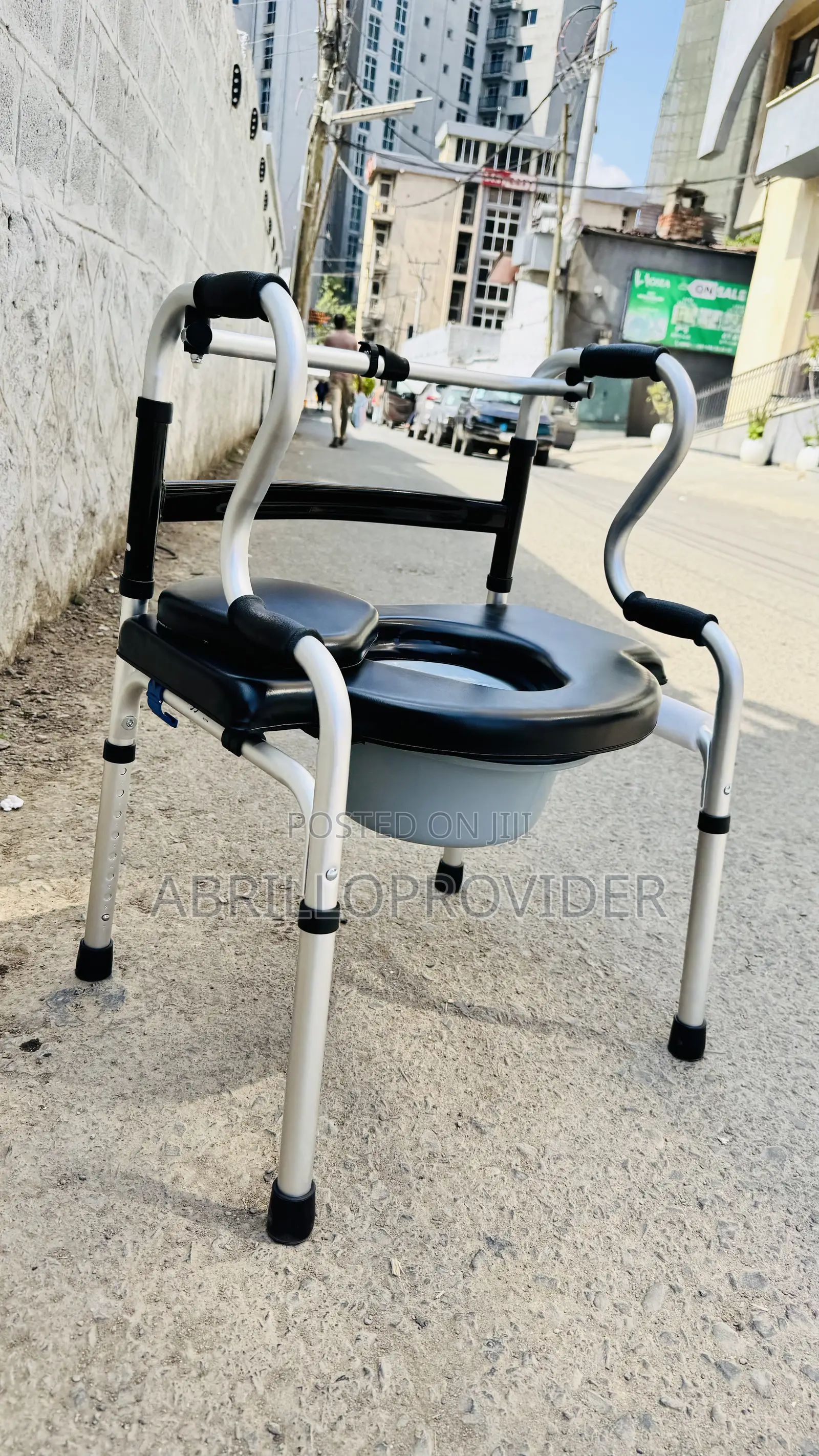 Commode Chair Folding Walker/Medical Equipment Adjustable