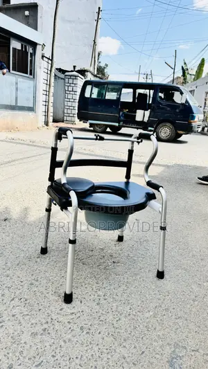 Aluminumadjustableheightperforated Chairfolding Walker/Medicaltoilet