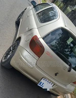 Toyota Vitz 2003