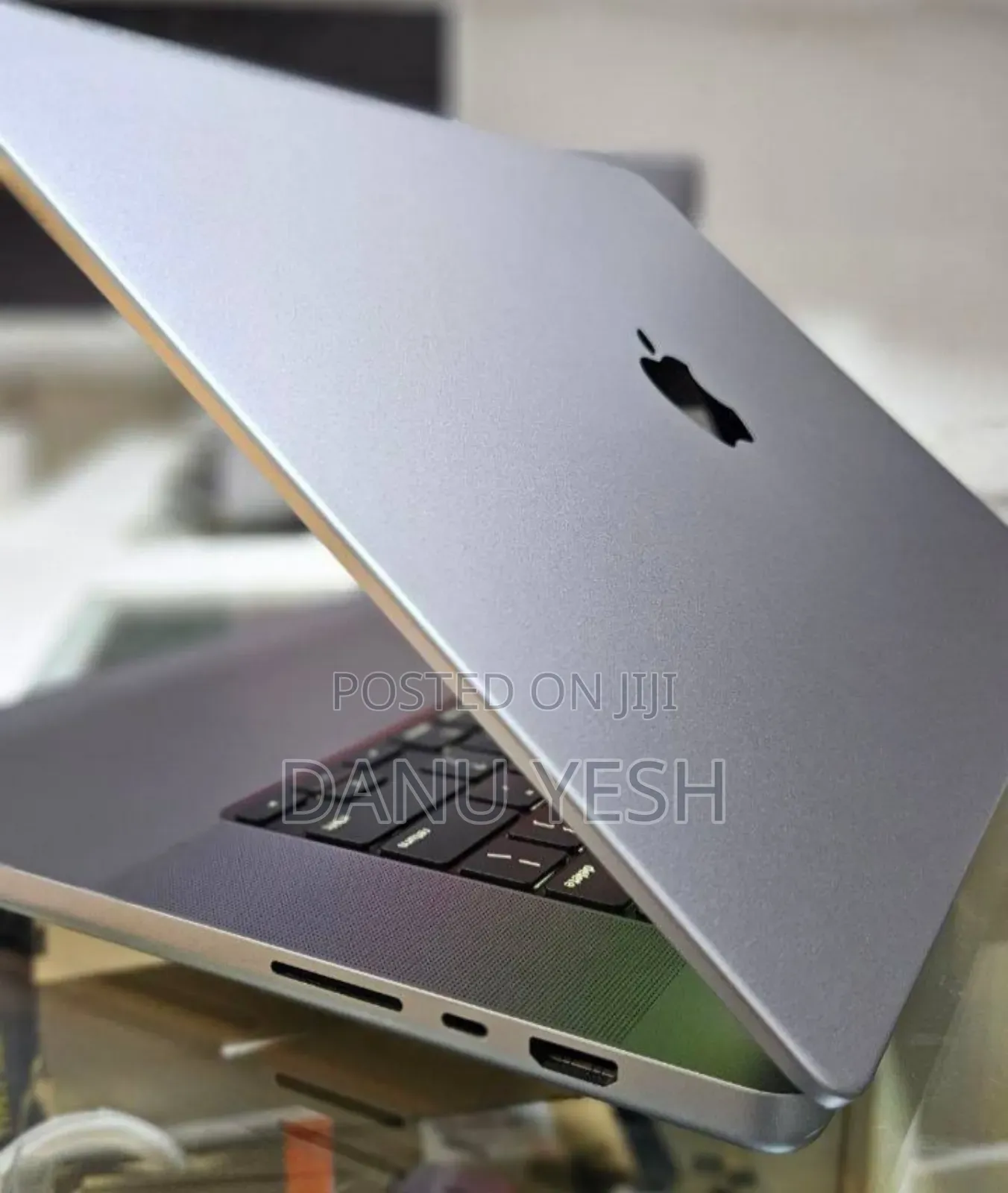 New Laptop Apple MacBook Pro 2021 M1 32GB Apple M1 Pro SSD 1T